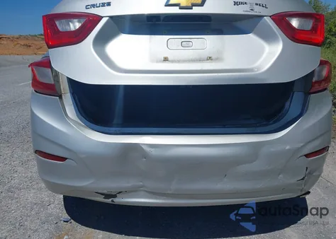 2017 Chevrolet Cruze Ls Auto z USA, uszkodzony, nr VIN 1G1BC5SM3H7201691